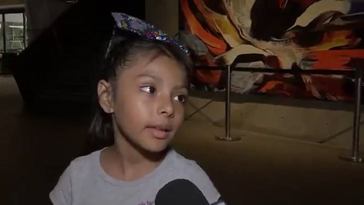 Adhara Pérez, la niña que con ocho años es más inteligente que Einstein y sueña con ser astronauta