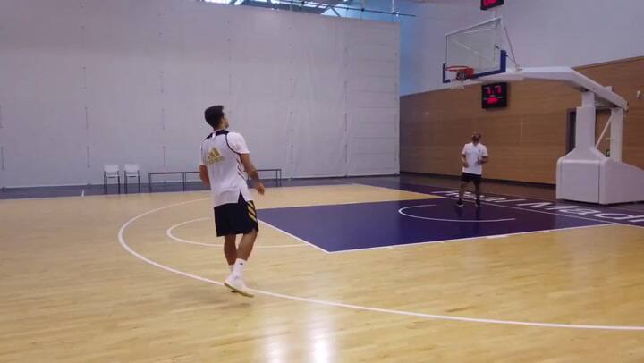 Laprovittola metió 32 triples en 32 intentos en una práctica de Real Madrid - Fuente: @RMBaloncesto