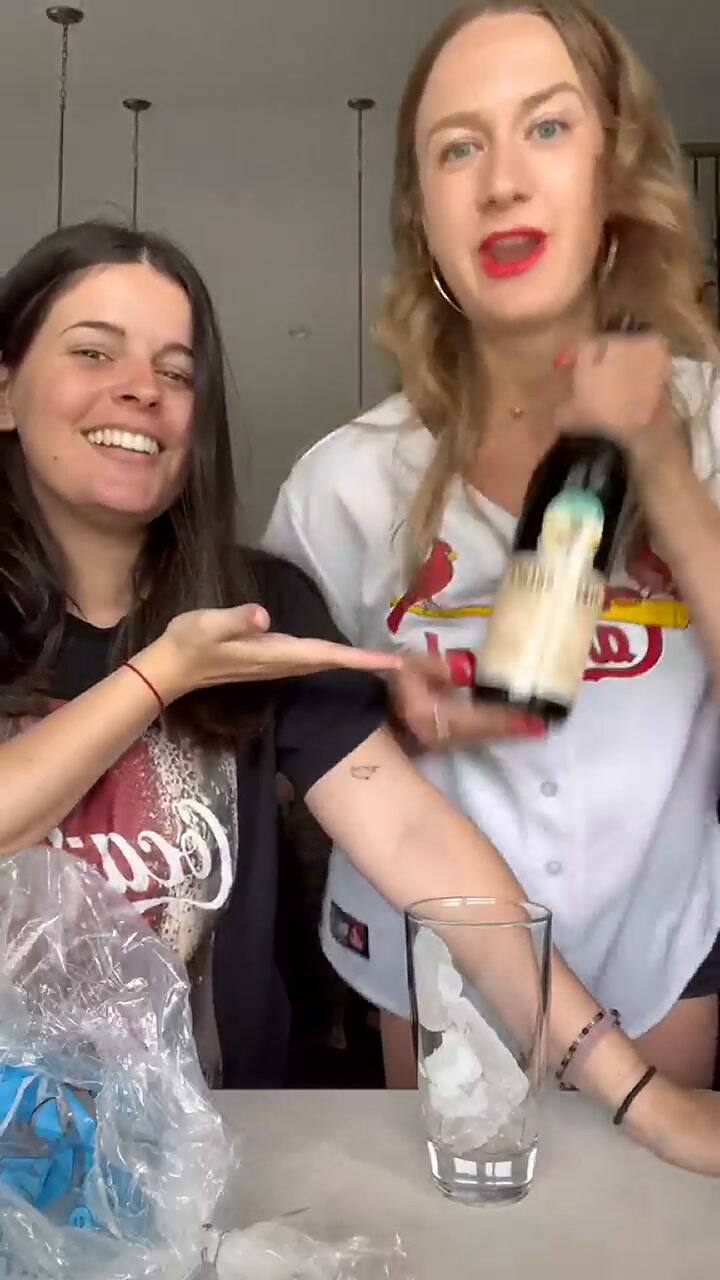 Una familia estadonidense prueba el fernet por primera vez