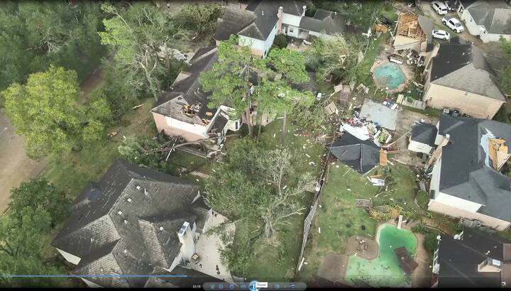 Los devastadores destrozos en Harris, Houston, por el tornado del lunes