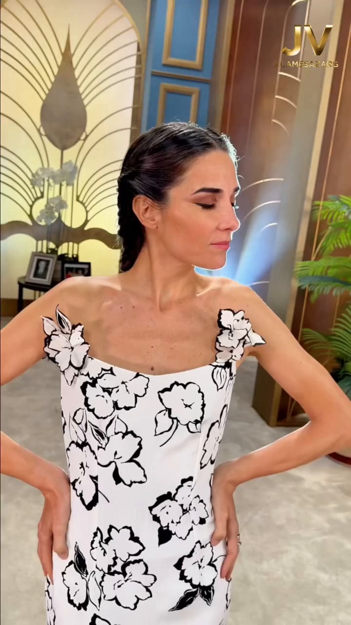 El look floral de Juana Viale para este domingo 2/11