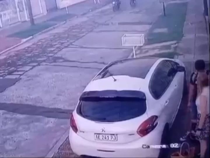 Una Policía de la Ciudad se defendió de cuatro motochorros en La Matanza