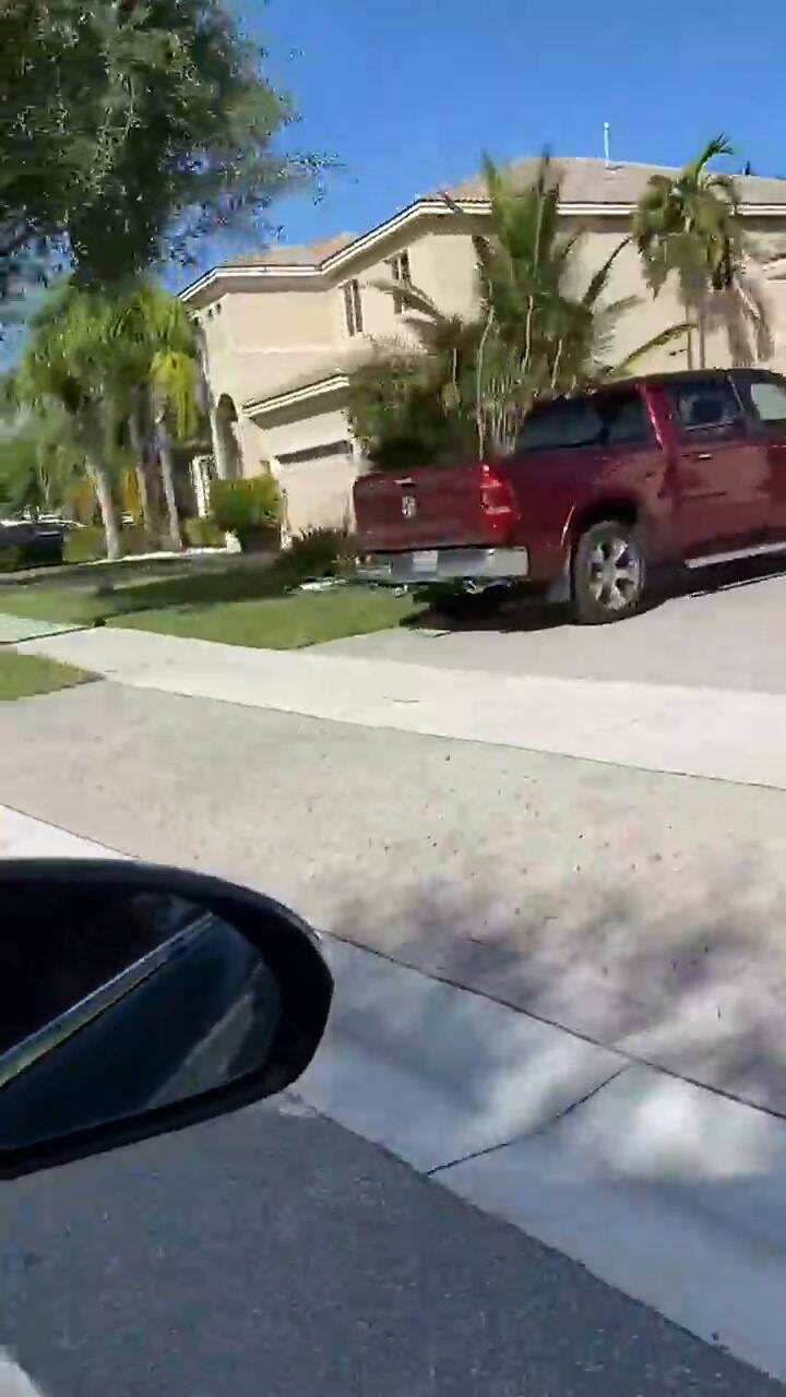 La basura en Estados Unidos suele tener muebles nuevos, según un tiktoker