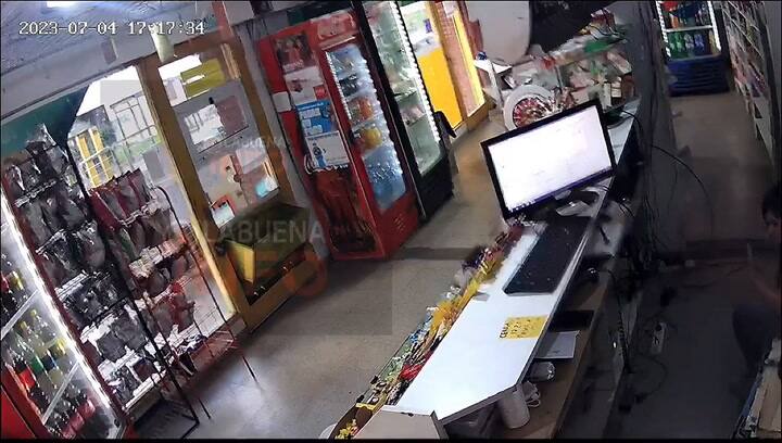 Así fue el robo del ladrón vestido como policía en La Plata
