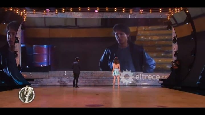 Cantando 2020. Laura Novoa y Pato Arellano cantaron el tema de 'Poliladron' - Fuente: eltrece