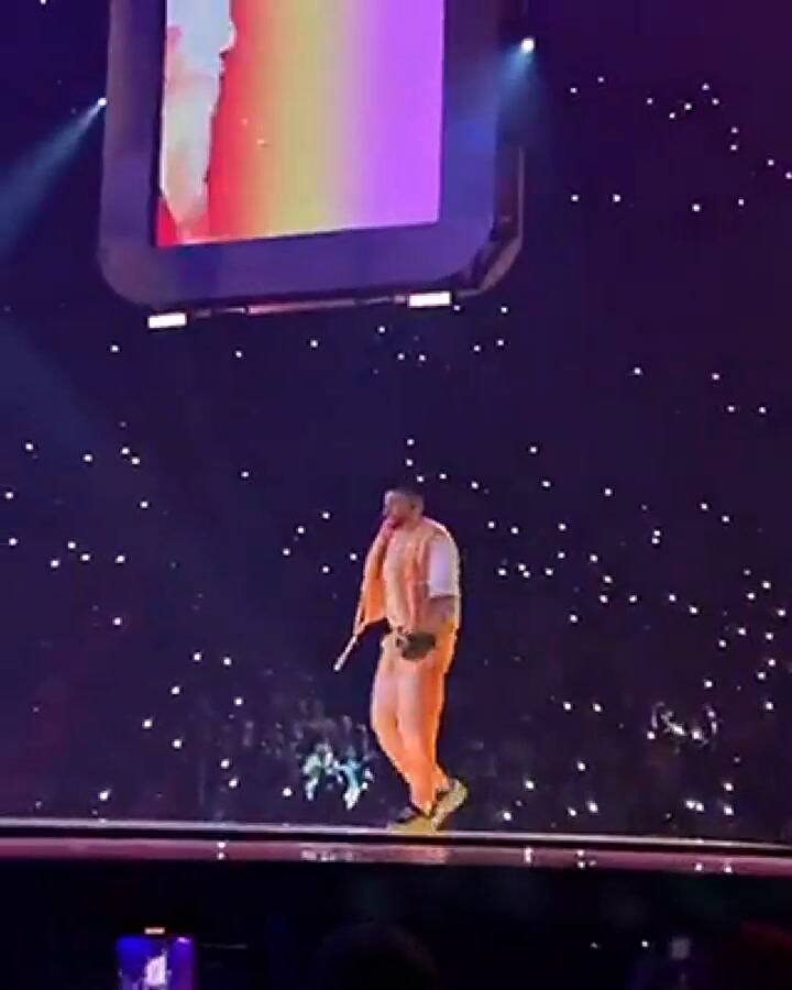 Bad Bunny durante un recital en el Ball Arena de Denver, Colorado