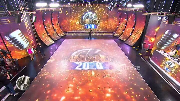 Cantando 2020. Agustín Sierra e Inbal Comedi cantaron 'Vasos vacíos' - Fuente: eltrece