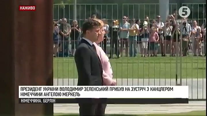 Merkel sufrió fuertes temblores durante un acto oficial