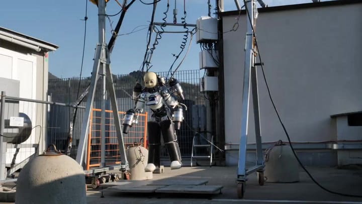 IRonCub3 , el robot humanoide volador como Astroboy