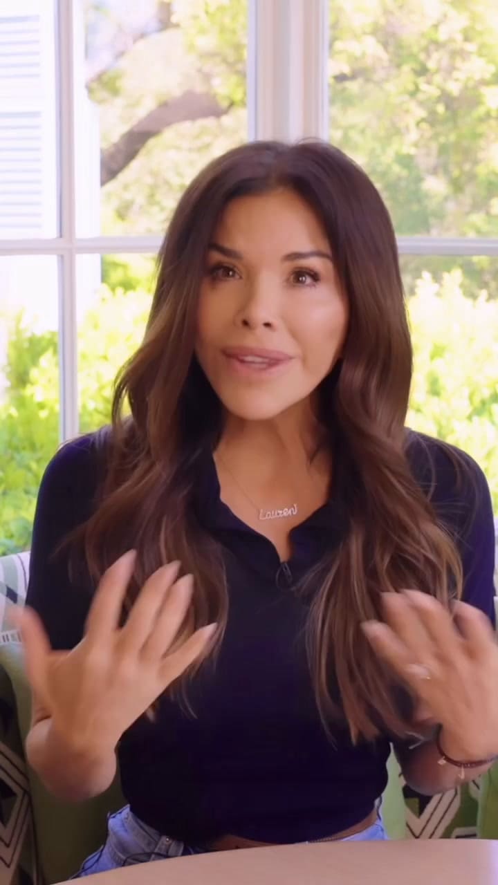 Lauren Sánchez Bezos anuncia su nuevo libro infantil La mosca que voló bajo el mar