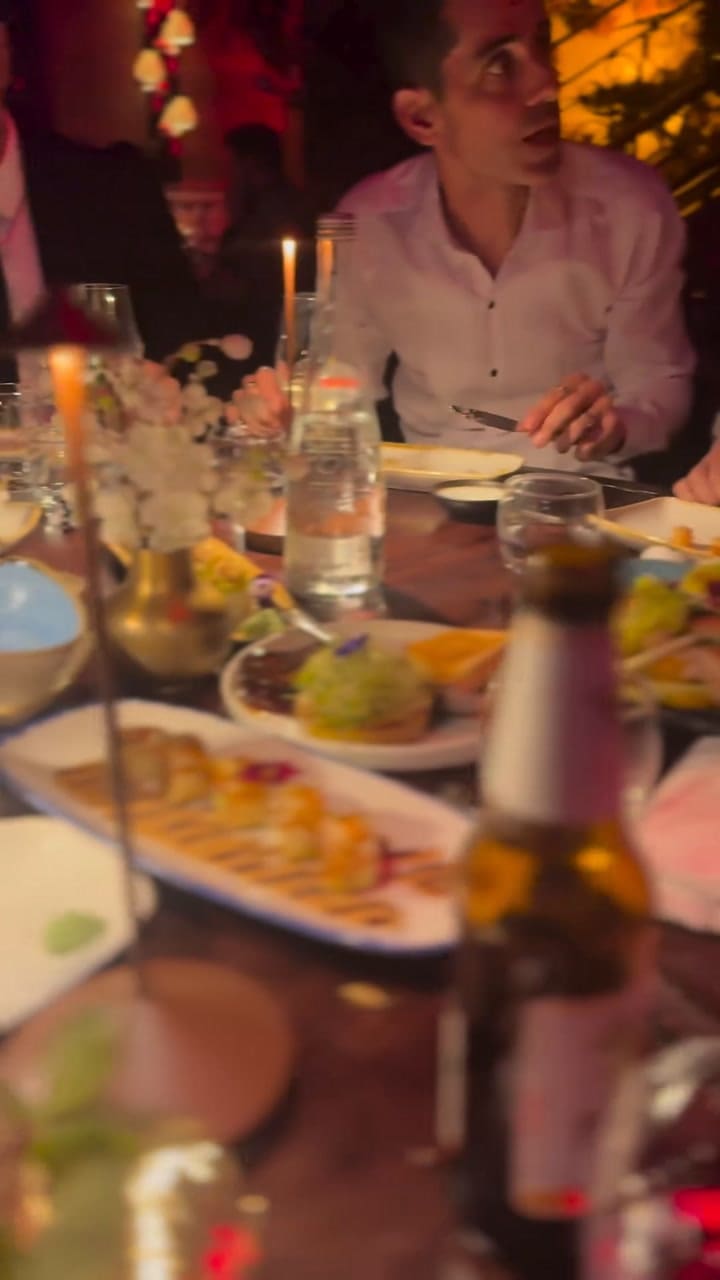 El video del menú que eligieron Dibu Martínez y Mandinha para festejar después del Balón de Oro