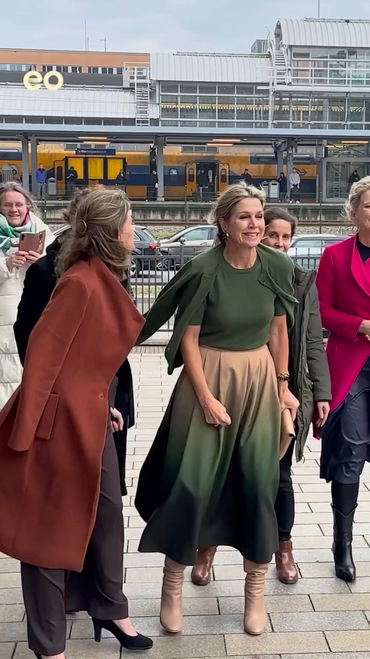 La reina Máxima Zorreguieta causó furor con su look degradé