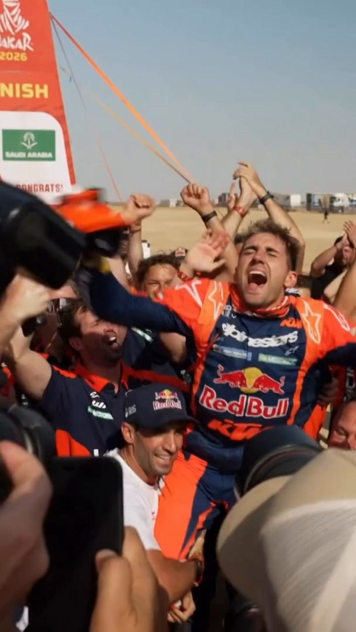 El alocado festejo de Benavides tras ganar el Rally Dakar 2026