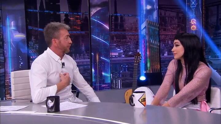 María Becerra contó la historia detrás del tatuaje que se hizo con su ex