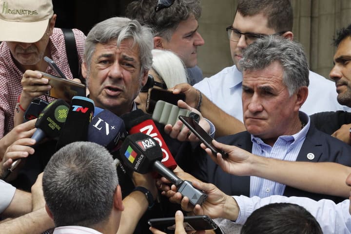 El Gobierno le confirmó al campo que quiere subir las retenciones y la Mesa de Enlace expresó su rechazo