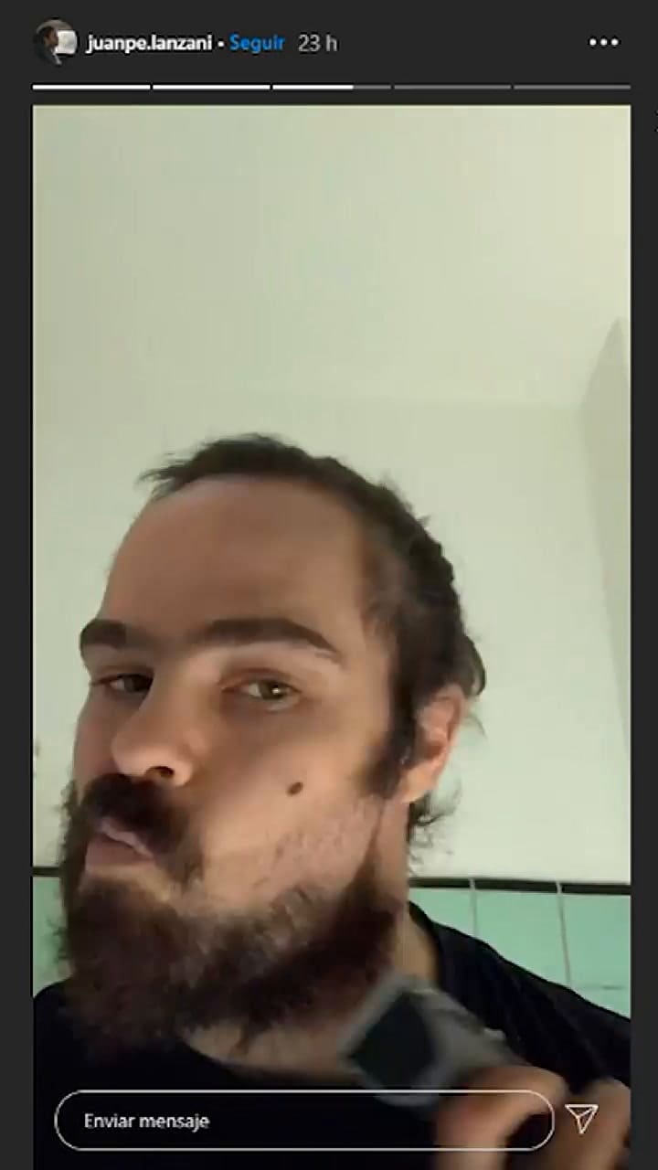 El paso a paso del cambio de look de Peter Lanzani - Fuente: Instagram