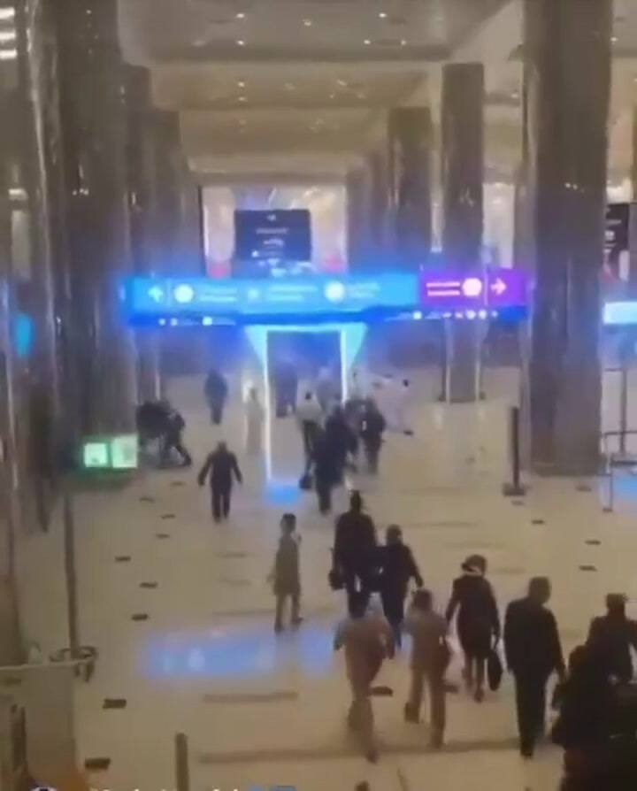 La evacuación de los pasajeros del aeropuerto de Dubai