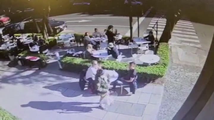 El momento previo al ataque al policía asesinado a metros del Malba