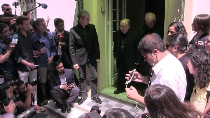 Enviado del Vaticano recibe testimonios de abuso sexual en Chile