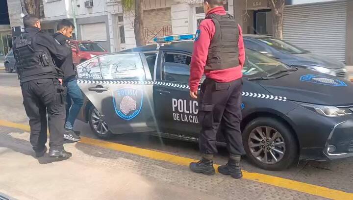 Cayó el ladrón de los buenos modales