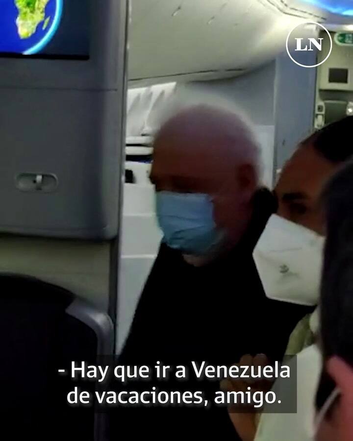 Ginés González García fue increpado al arribar al país