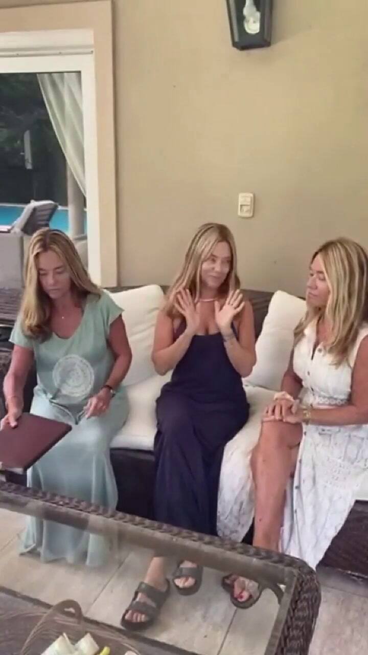 La reacción de las trillizas de oro al saber que una iba a ser abuela