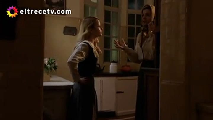 Dos años después, Raquel vive junto a su hermana y Salaberry, con quien parece no llevarse tan bien