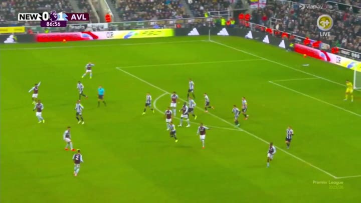 El gol de Ollie Watkins para liquidar el encuentro ante Newcastle