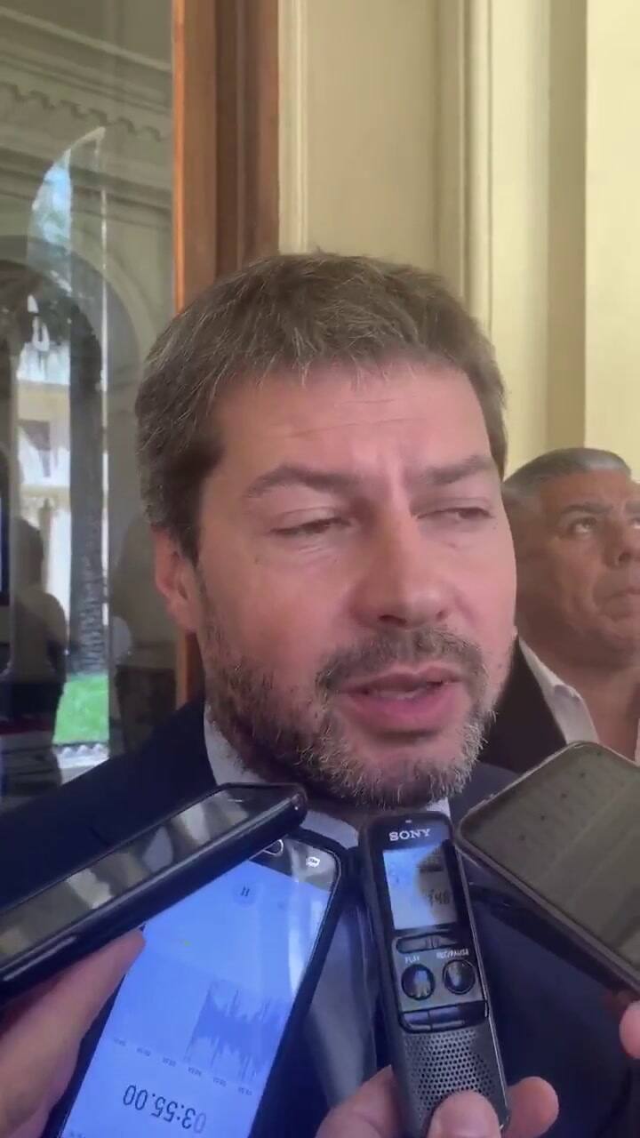 Matías Lammens confirma el impuesto del 30% al dólar turista