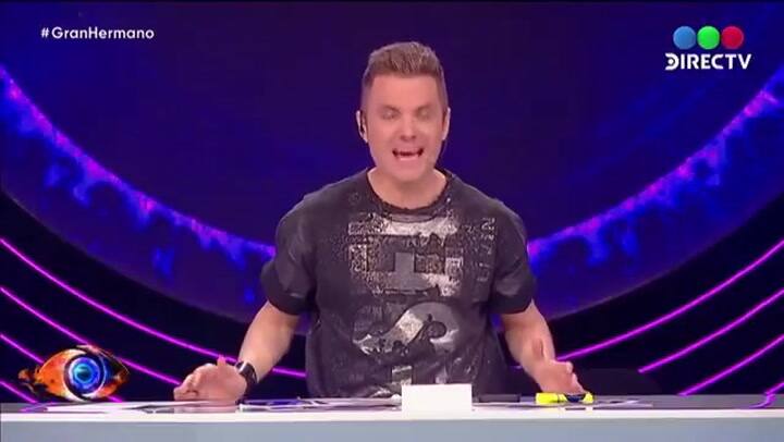 X2Twitter.com M3WkZFX5O24Tsc7I 360p