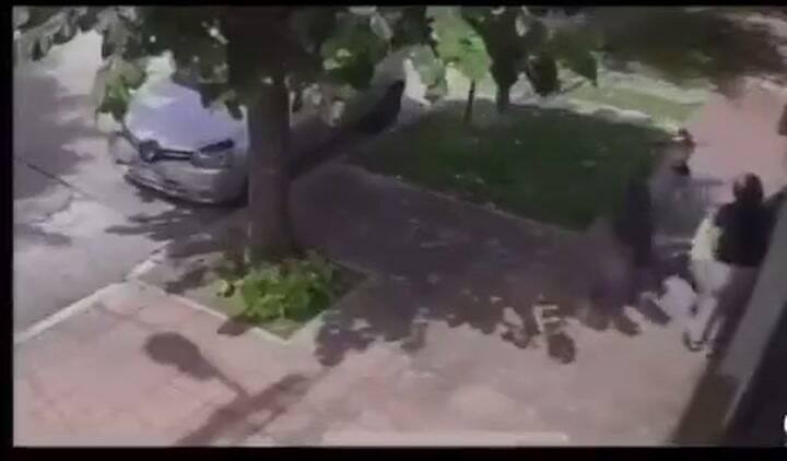 La tiró al piso para robarle y quedó desmayada