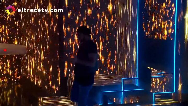 Hernán Drago interpretó a Arjona junto a un imitaron del cantante - Fuente: eltrece