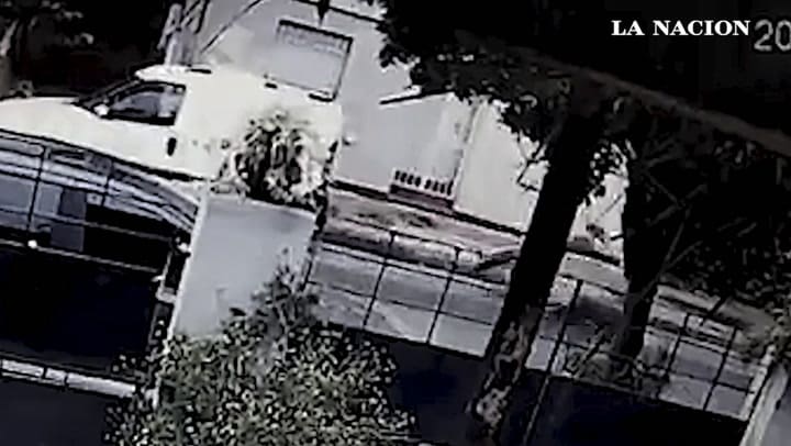 Hacía 'willy' con su moto y atropelló a un joven