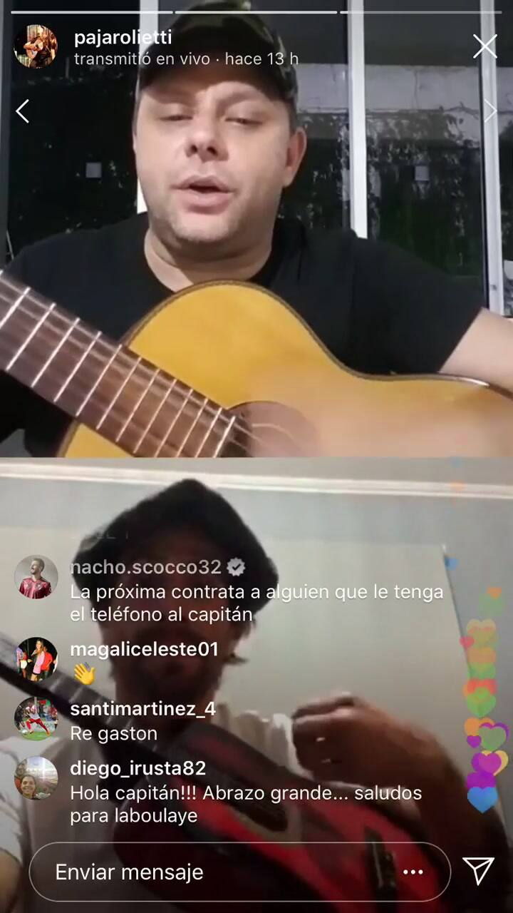 Ponzio guitarreada con el Pájaro Lietti