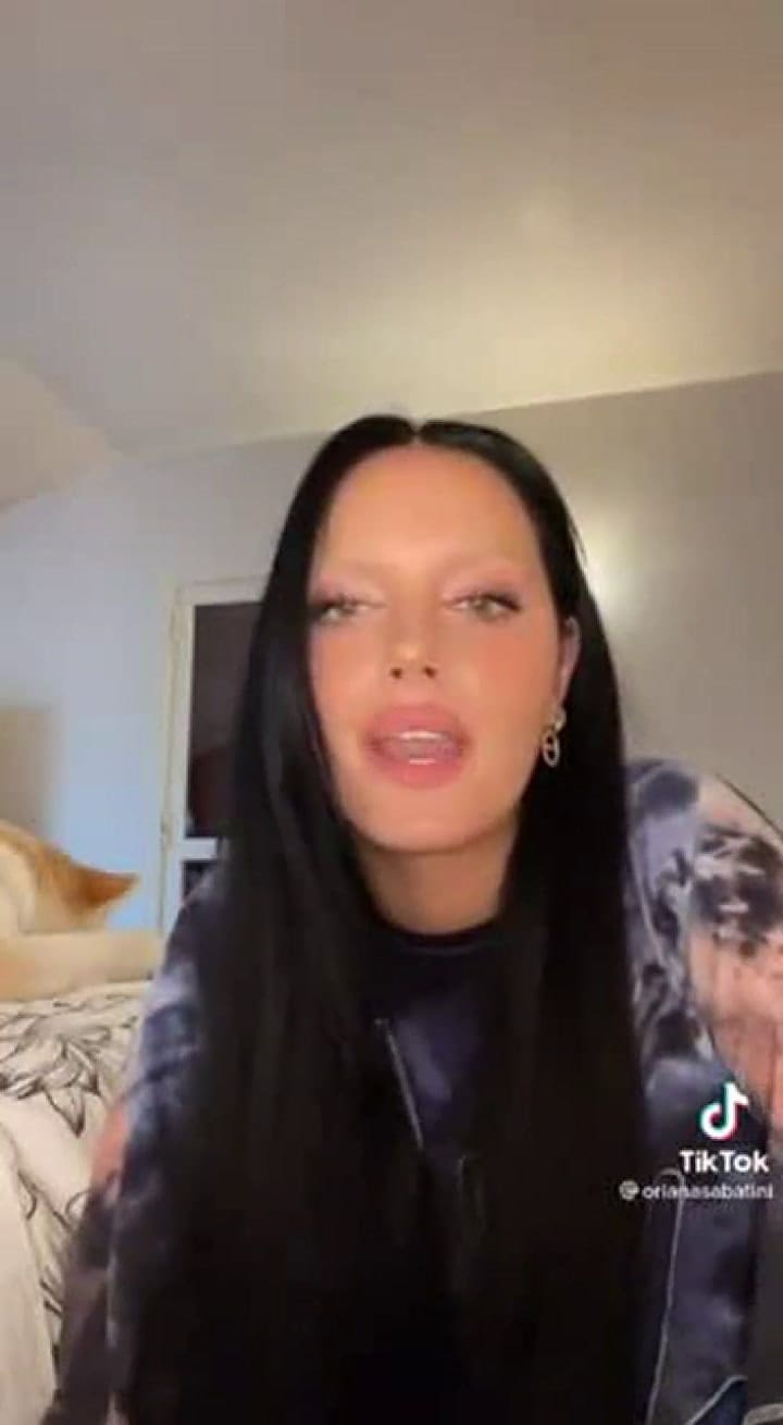 Oriana Sabatini mostró el look que eligió para ir a ver un partido de Paulo Dybala