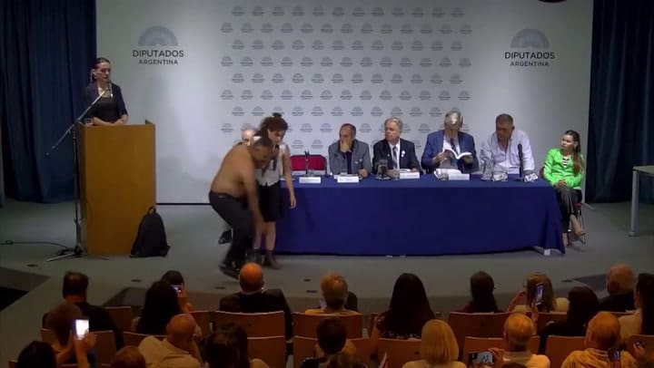 Polémica y repudio por una acto antivacunas organizado por una diputada del Pro en el Congreso