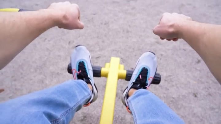 Ingeniero ucraniano ahora crea una bicicleta que se maneja pedaleando de pie