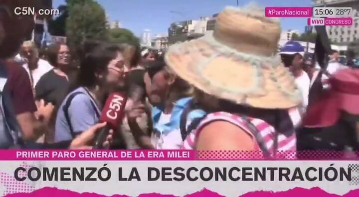 Una mujer increpó a manifestantes en la marcha de la CGT