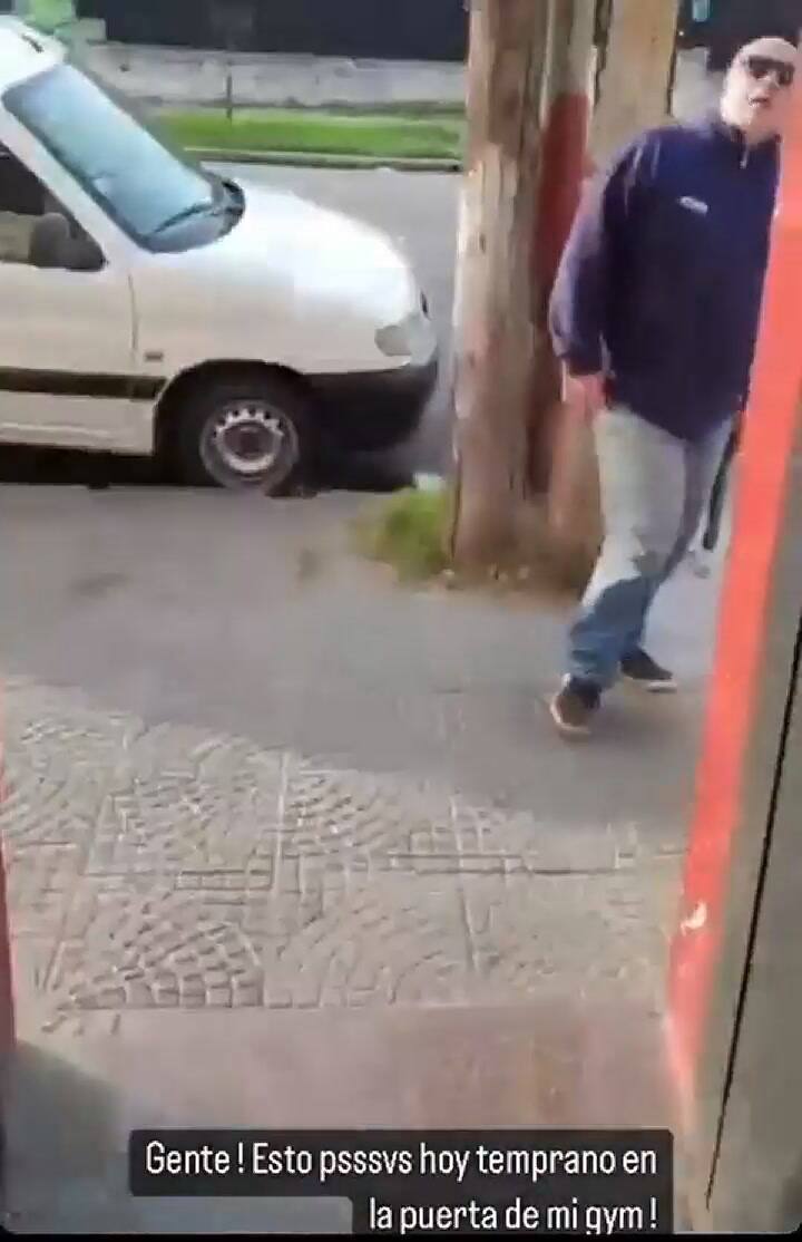 La dueña de un gimnasio denunció que un hombre la amenazó con un fierro