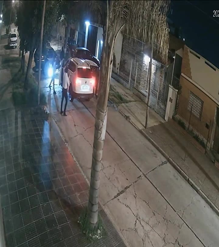 Violento robo a un hombre con su bebé en Ramos Mejía