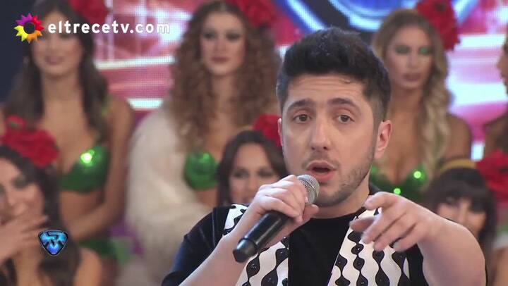 Jey Mammón interpretó algunos temas junto a Lucia Galán