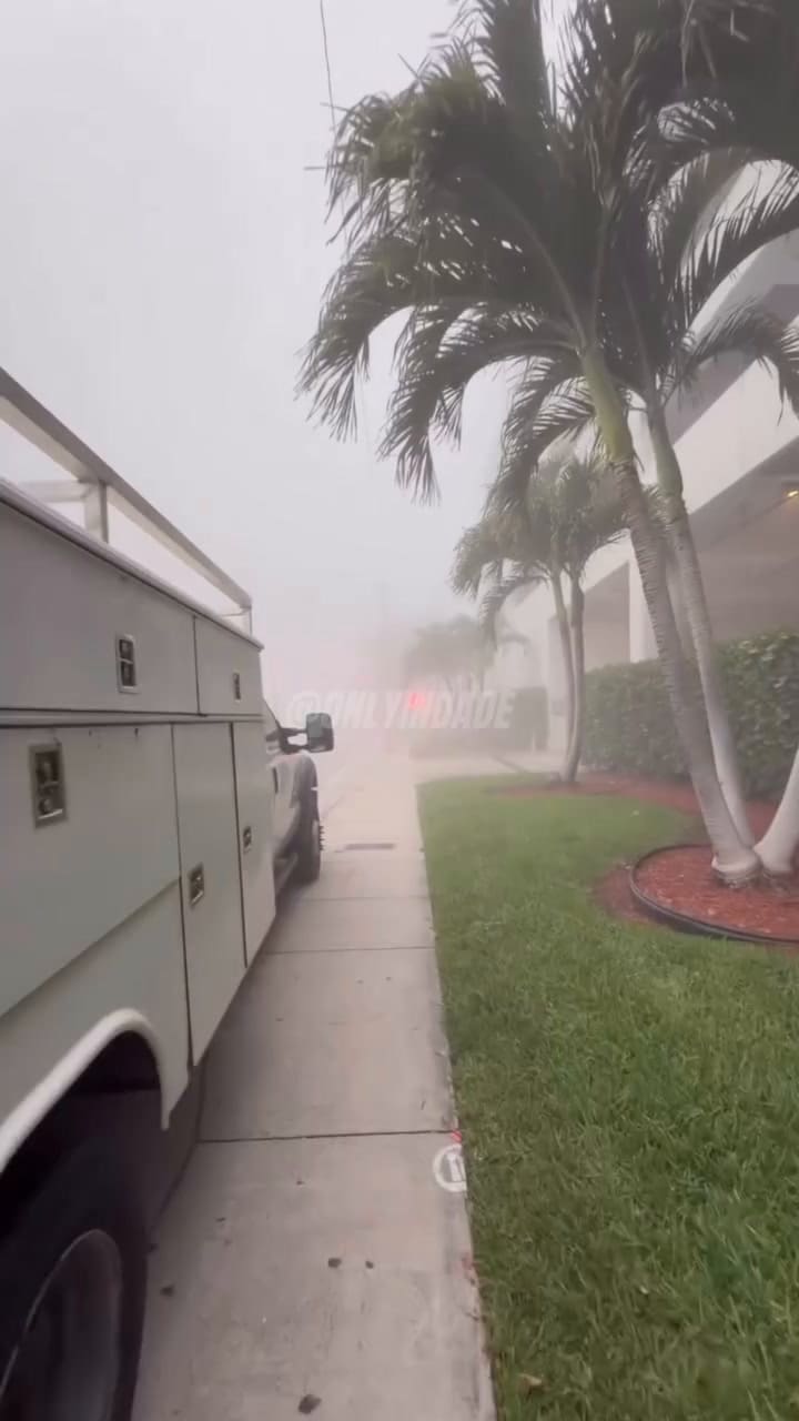 Así se vio la nube de polvo en Miami