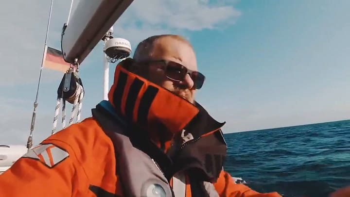 30 orcas atacaron un velero en el Estrecho de Gibraltar - Fuente: YouTube Martin Evans