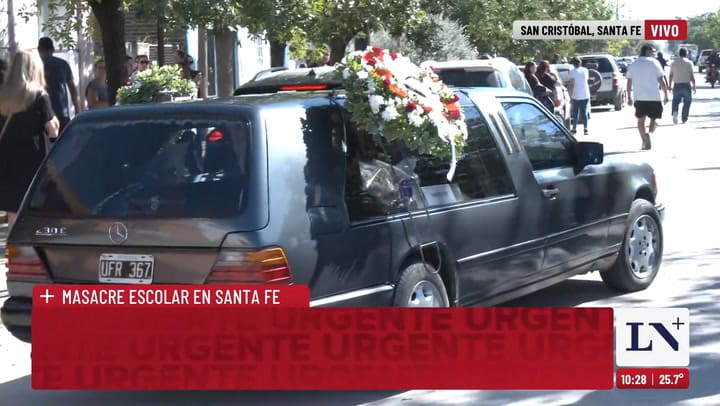 Parte el cortejo funebre