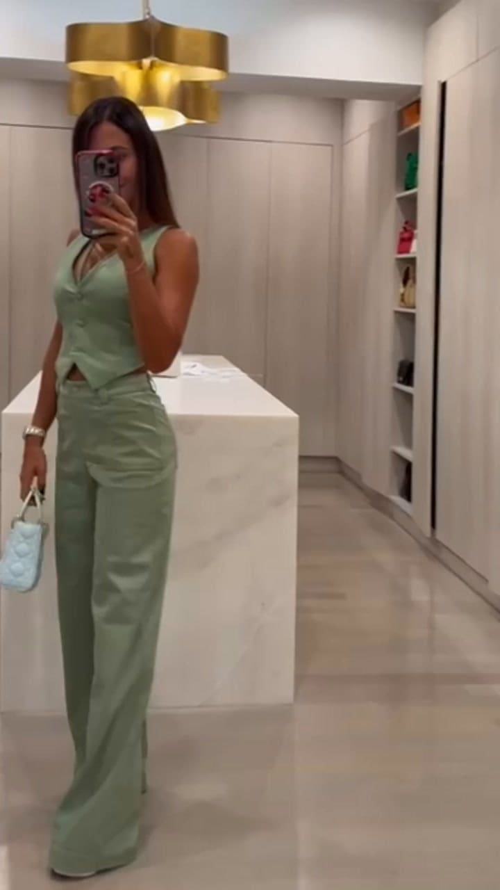 Antonela Roccuzzo con un look verde pistacho