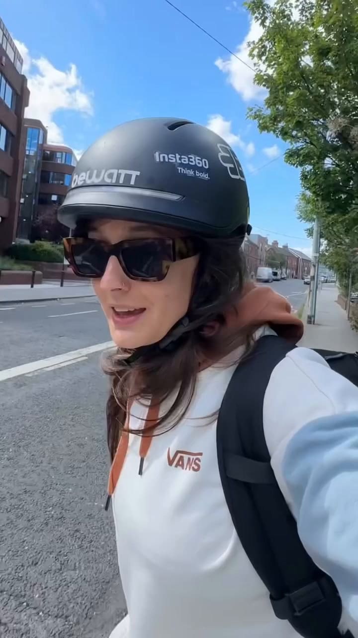 Los viajes de Evan son muy populares en redes sociales