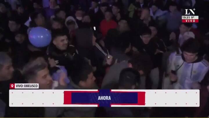 Le robaron el celular en vivo a Diego Lewen, cronista de LN+