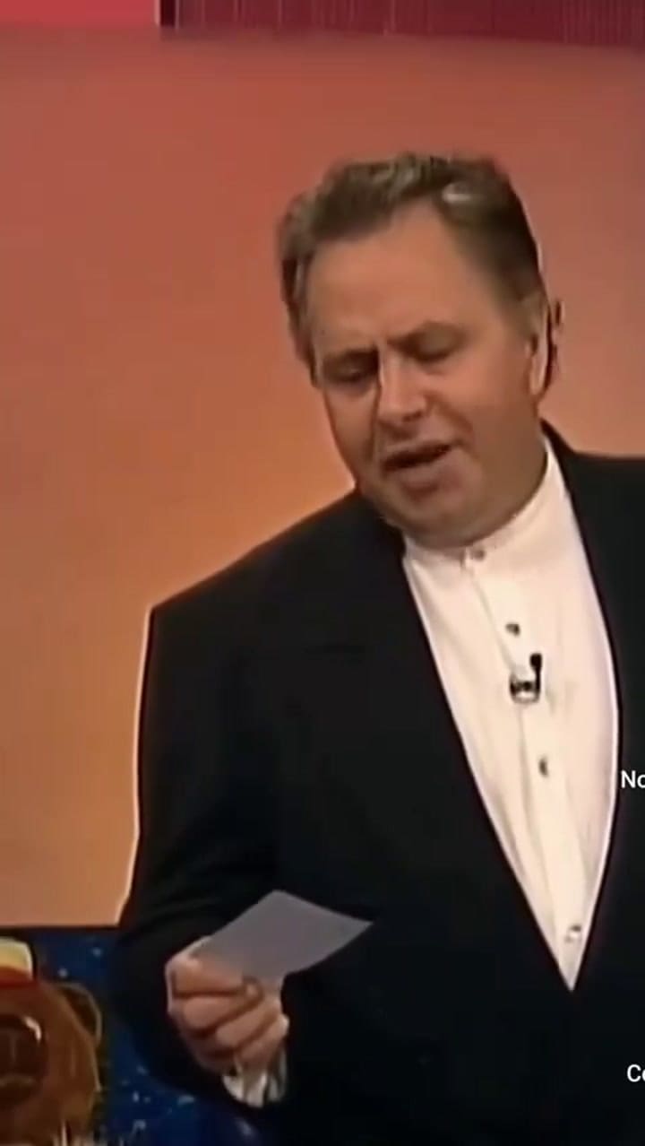 Paco Stanley saluda a Mayo Zambada en su show