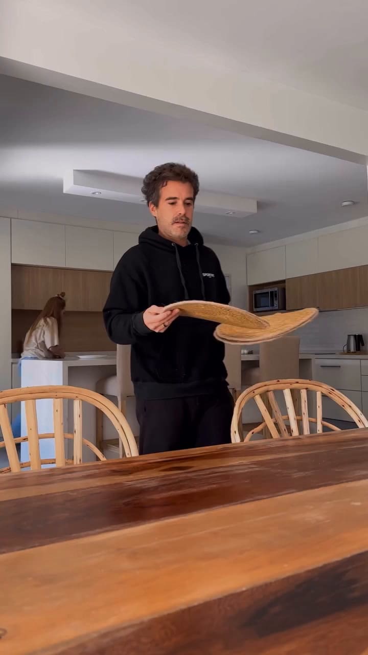 "Terminando la casita", escribieron Nicolás Cabré y Rocío Pardo en sus redes