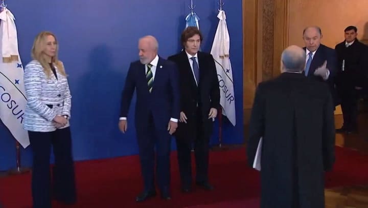 El frío saludo entre Javier Milei y Lula